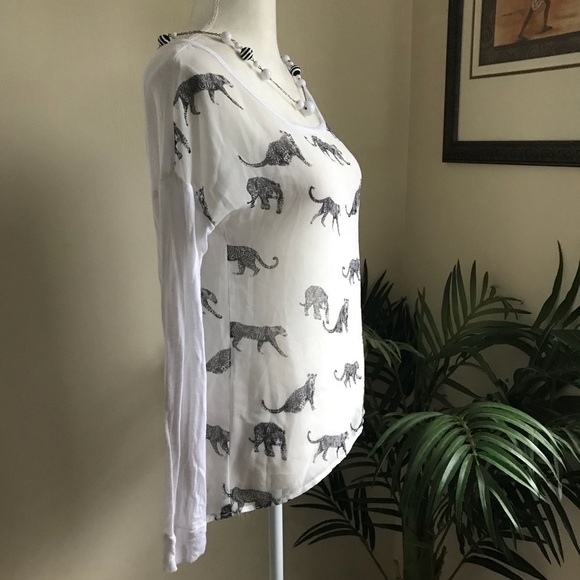 2/$15 Aeropostale Long Sleeve Sheer Leopard Top M White - Picture 3 of 7